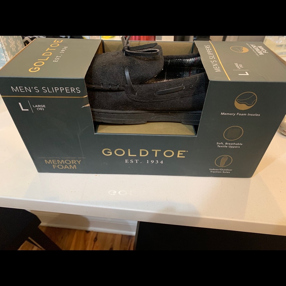Goldtoe Men’s Slippers